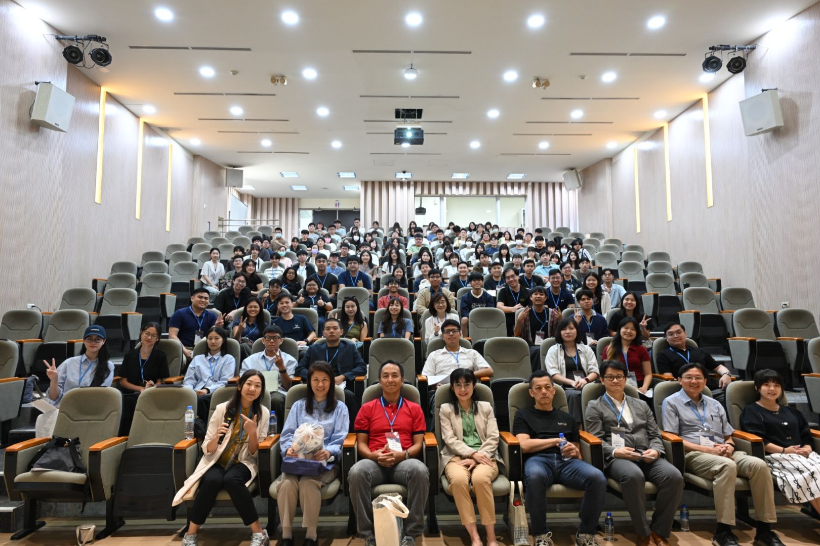 NextGov-行見世界-青年公共治理論壇 與會師生合影