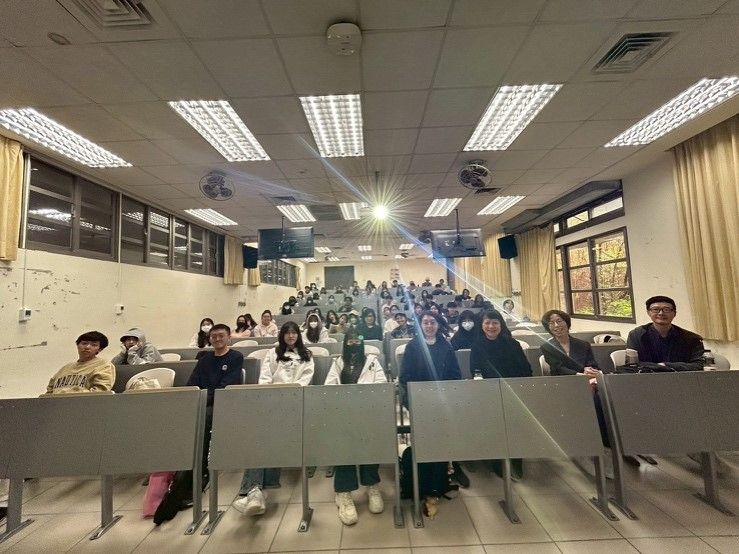 專題講座「以社會參與式藝術建構性暴力受害人友善的社會肯認」