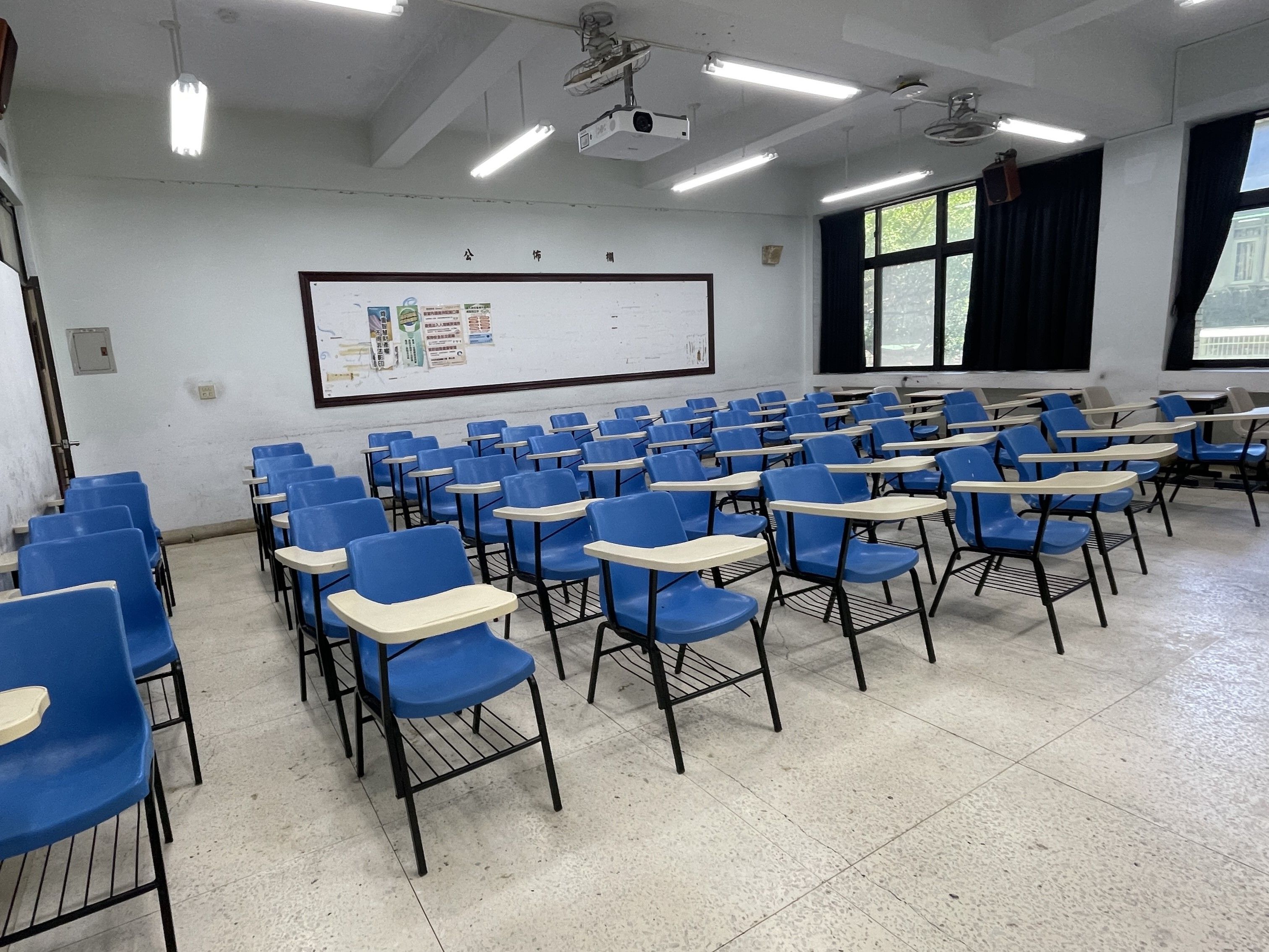 臺北教學大樓53人教室