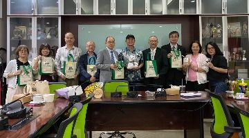 5參訪印尼雅加達臺灣學校合影