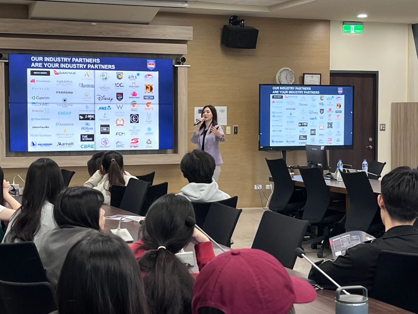 Ms. Agatha Chan介紹ICMS的夥伴企業