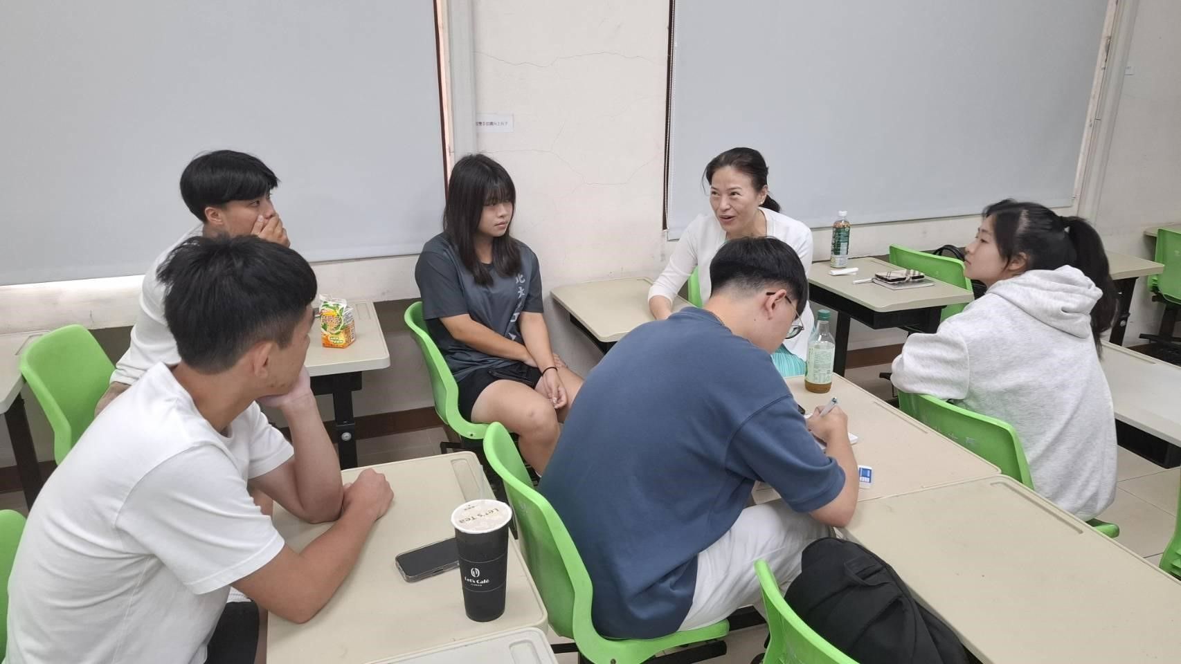 社區民眾分享對校園使用的觀察與想法