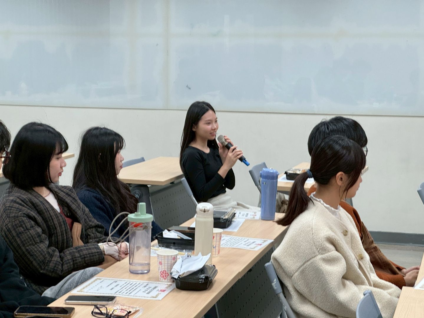 應外系四年級陳同學分享對於看見長輩有自信後，更激發他們進一步學習數位的動力